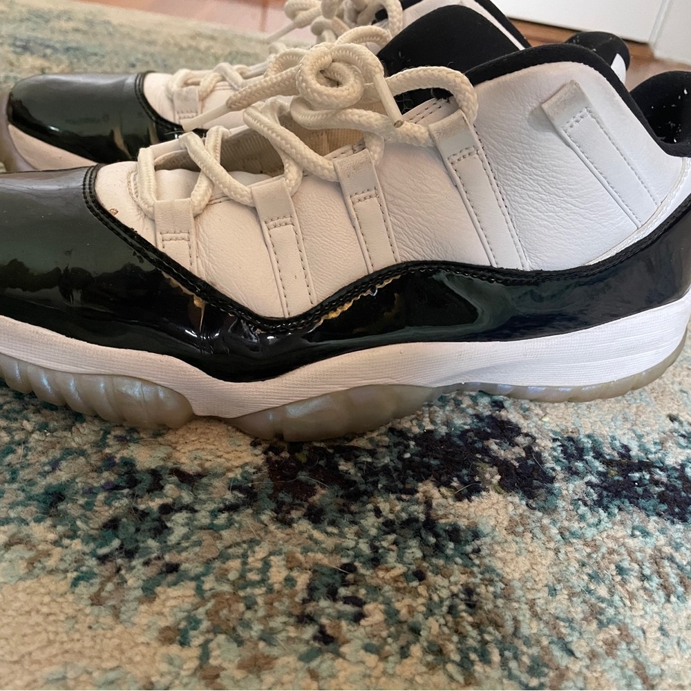 Jordan 11 retro low emerald Easter 2018s